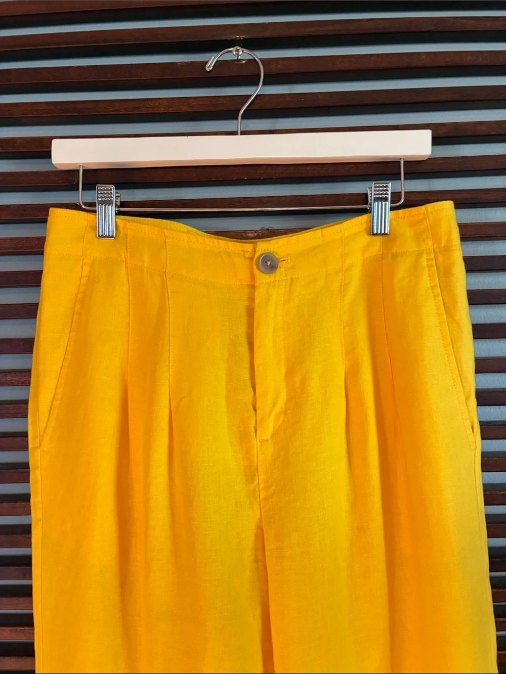 🎉NEW LISTING!🎉Banana Republic Linen-Blend Pants
